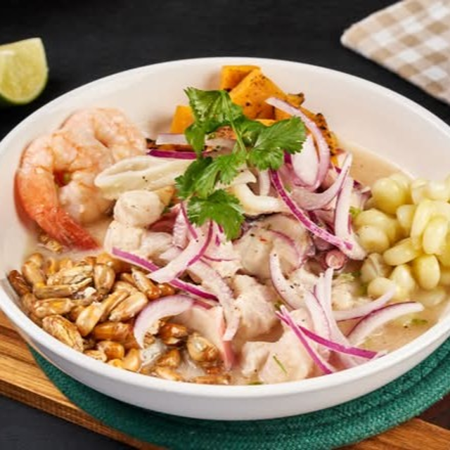 Ceviche Mixto (Mixed Seafood Ceviche).